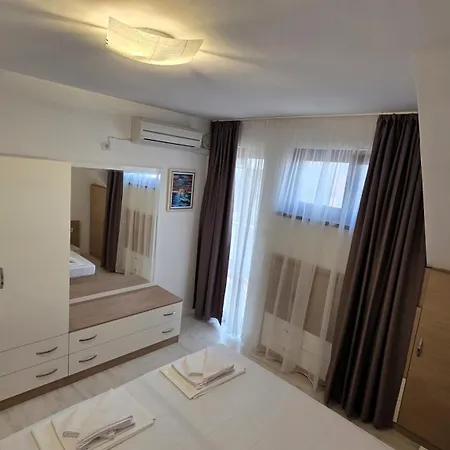 Apartment Nea Agora *